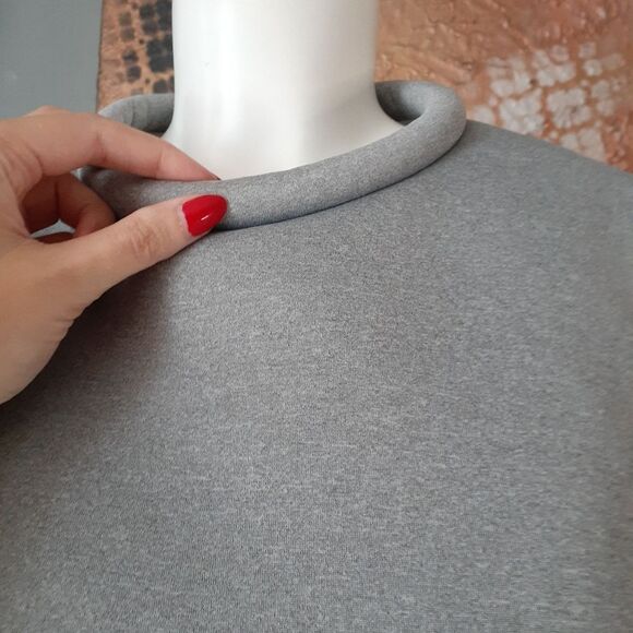 Minty Meets Munt Gray Women's Cropped Top - Picture 8 of 12